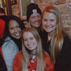 Meet your Posher, Hayley